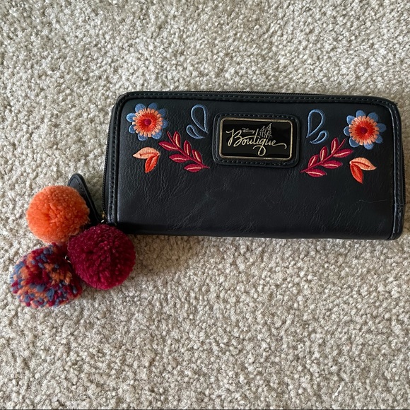 Disney Boutique Zip Around Boho Wallet - Picture 2 of 7